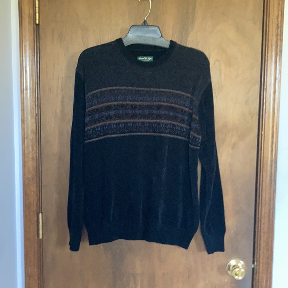 Vintage 90s men’s chenille feel black sweater with stripe of Pattern across - Picture 10 of 17